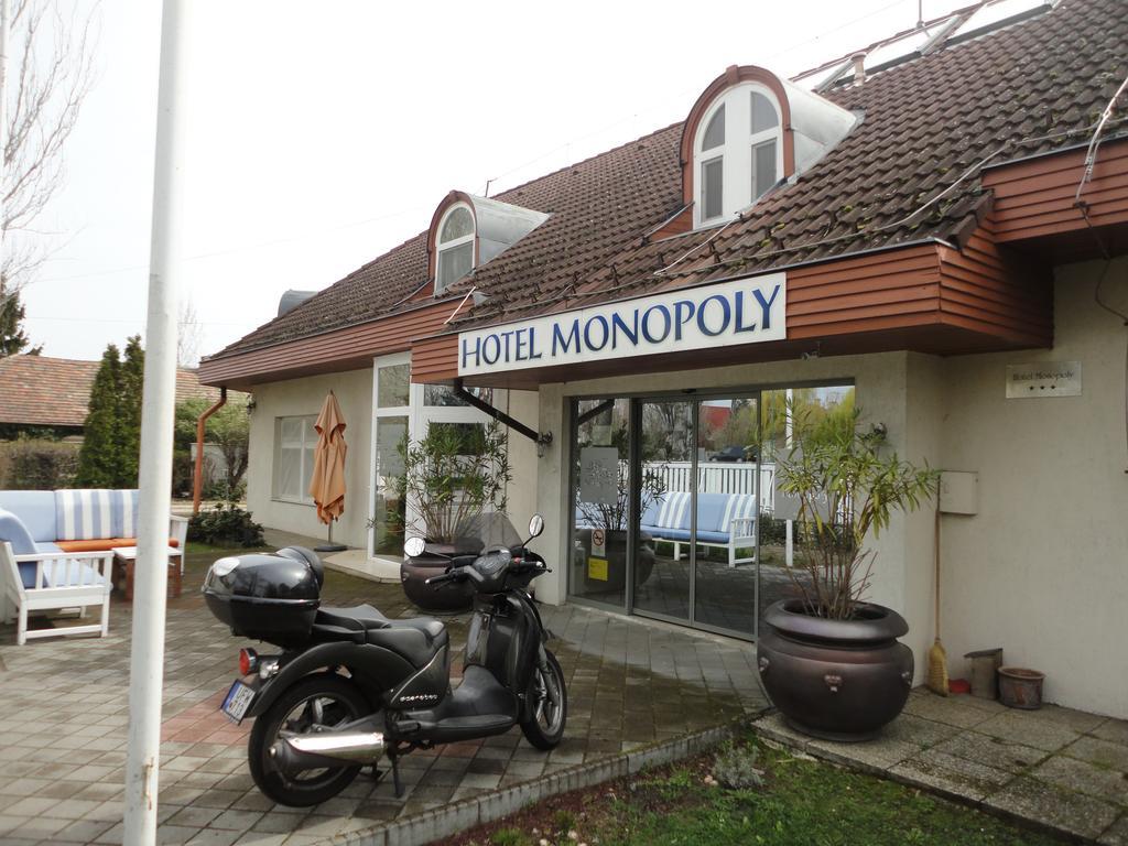 Hotel Monopoly Balatonalmádi Kültér fotó