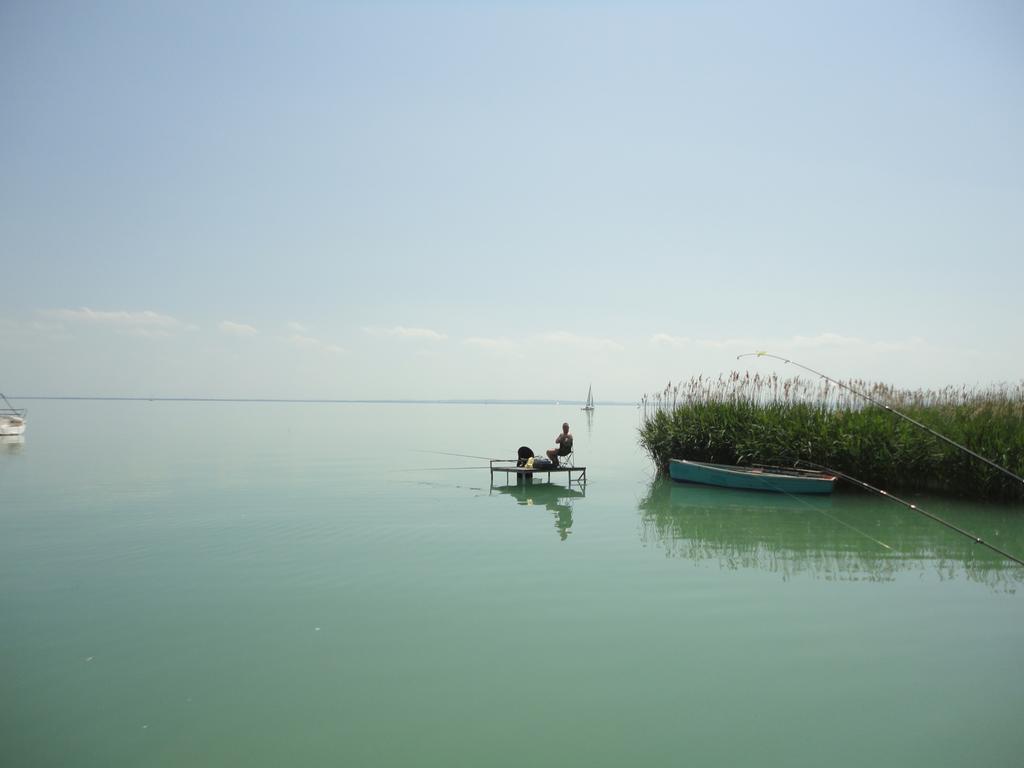 Hotel Monopoly Balatonalmádi Kültér fotó