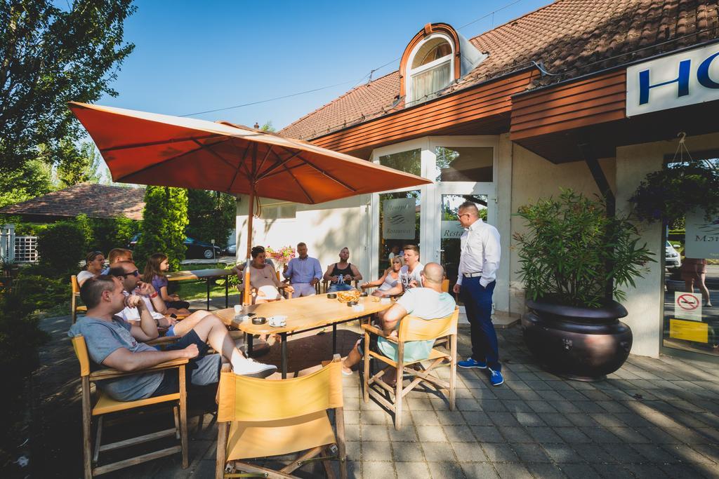 Hotel Monopoly Balatonalmádi Kültér fotó