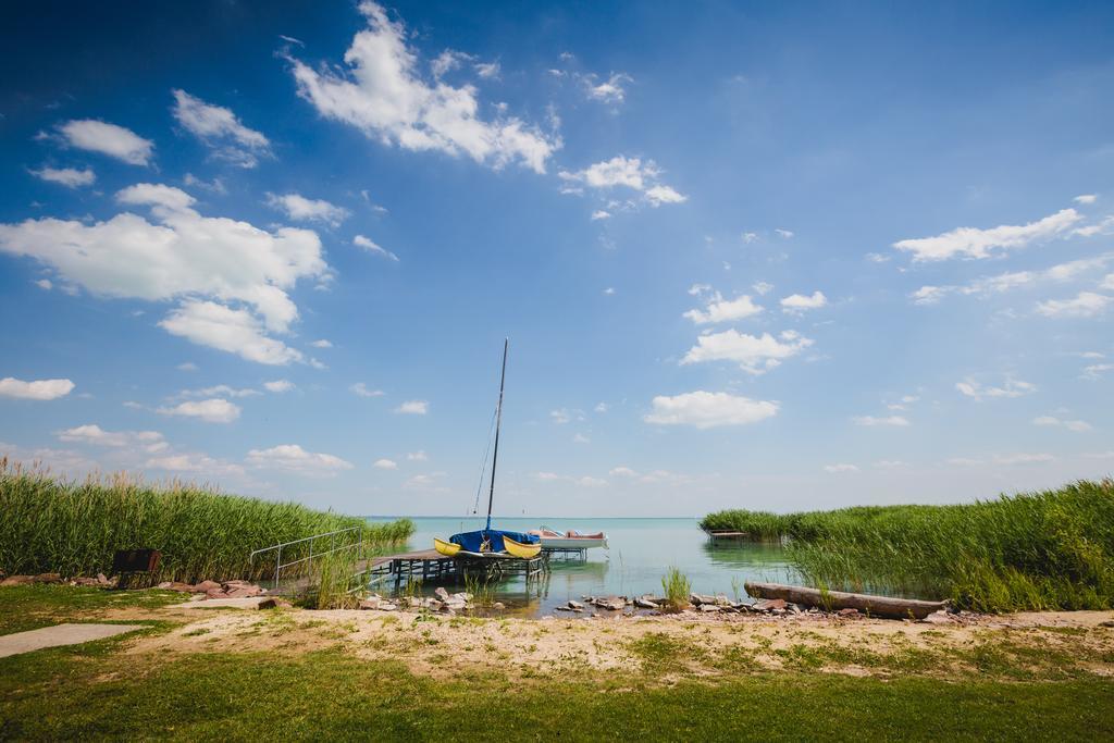 Hotel Monopoly Balatonalmádi Kültér fotó